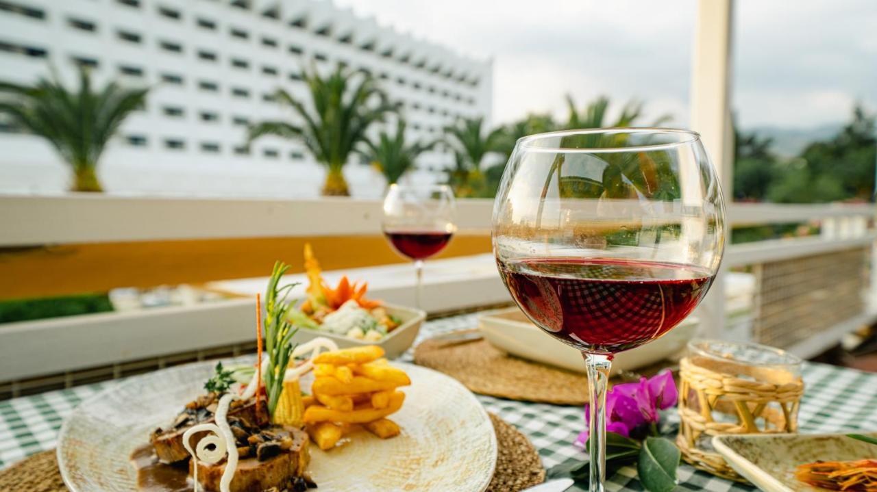 Club Beyy Resort Hotel Izmir Bagian luar foto